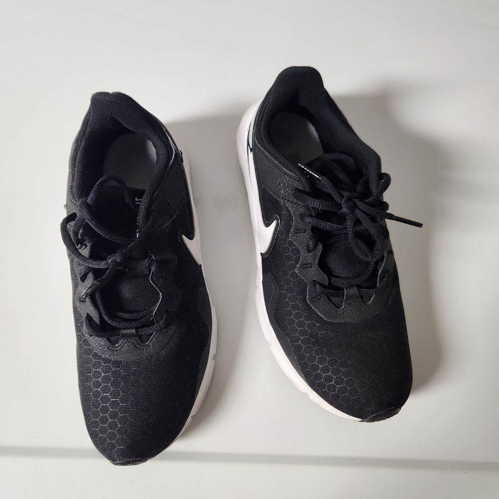 Nike Black and White Running Shoes